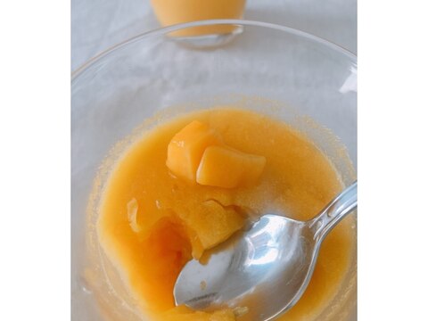 トロッと食感。冷凍マンゴーでマンゴープリン♪